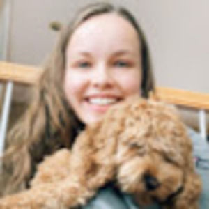 Meet your Posher, Adriana